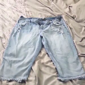 Size 20W 1946‎ Light Blue Denim Capris